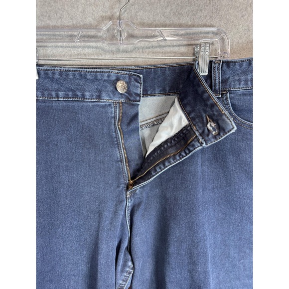 Riders by Lee Jeans Womens 26W Medium Blue Stretch Bermuda Shorts Denim‎ Plus - Picture 6 of 11
